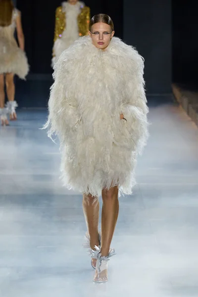 Look 39